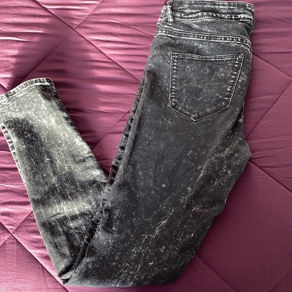 STRETCH STONEWASH SKINNY JEANS - Picture 1 of 4